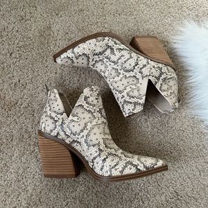 Steve Madden camryn booties 7